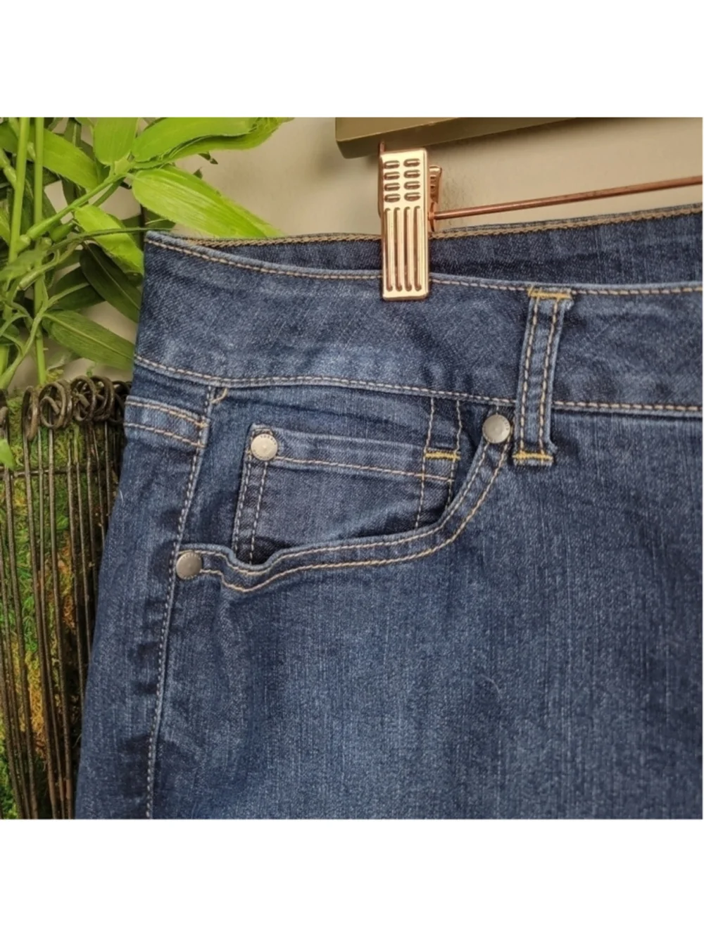 Torrid 18 Skinny Mid Rise Jegging Dark Blue Wash Legging Stretch Jeans Plus